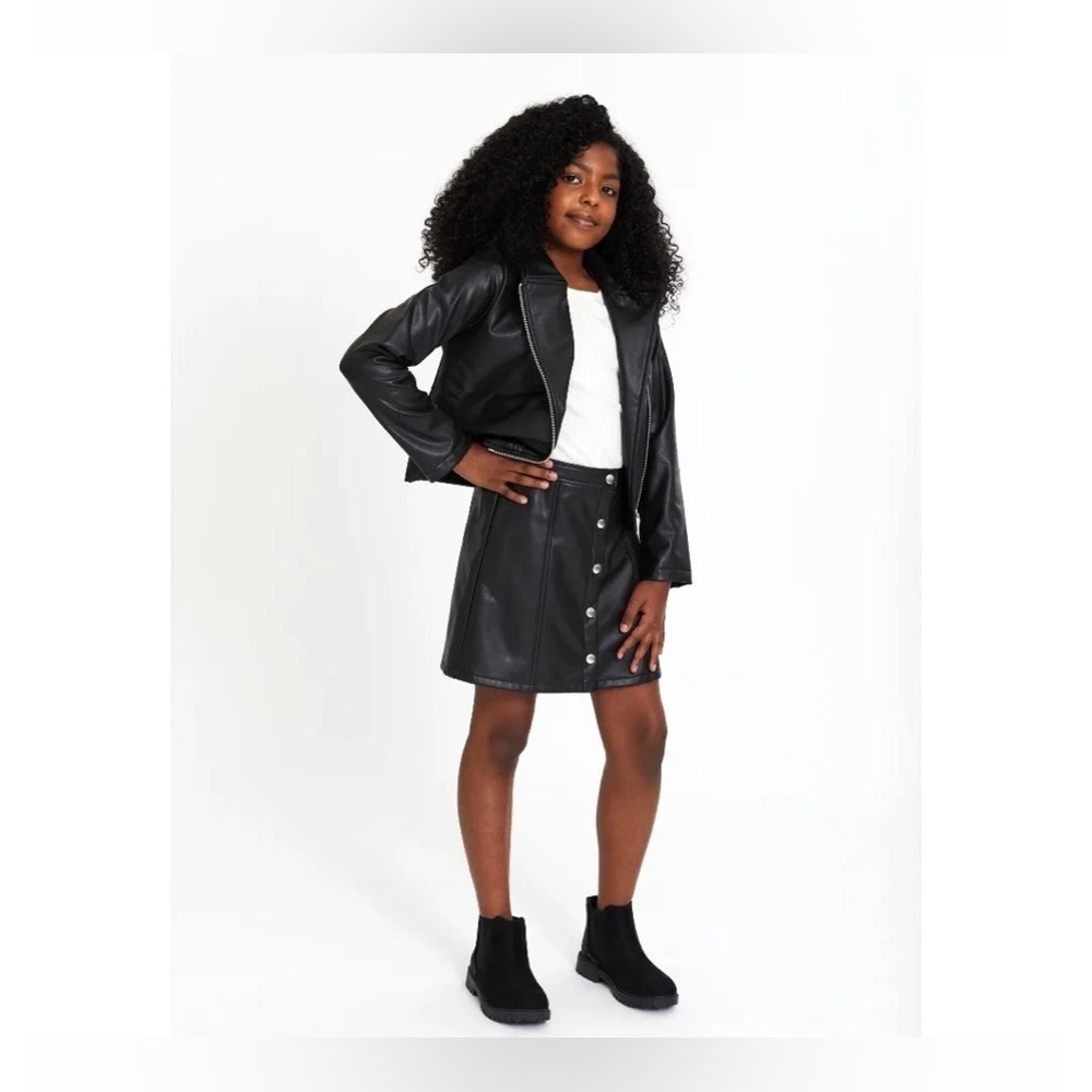 Wonder Nation Girl's Long Sleeve Black Faux Leather Zip Up Jacket
Size XS 4-5